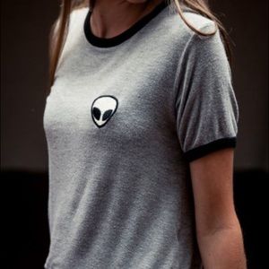 BRANDY MELVILLE ALIEN TEE